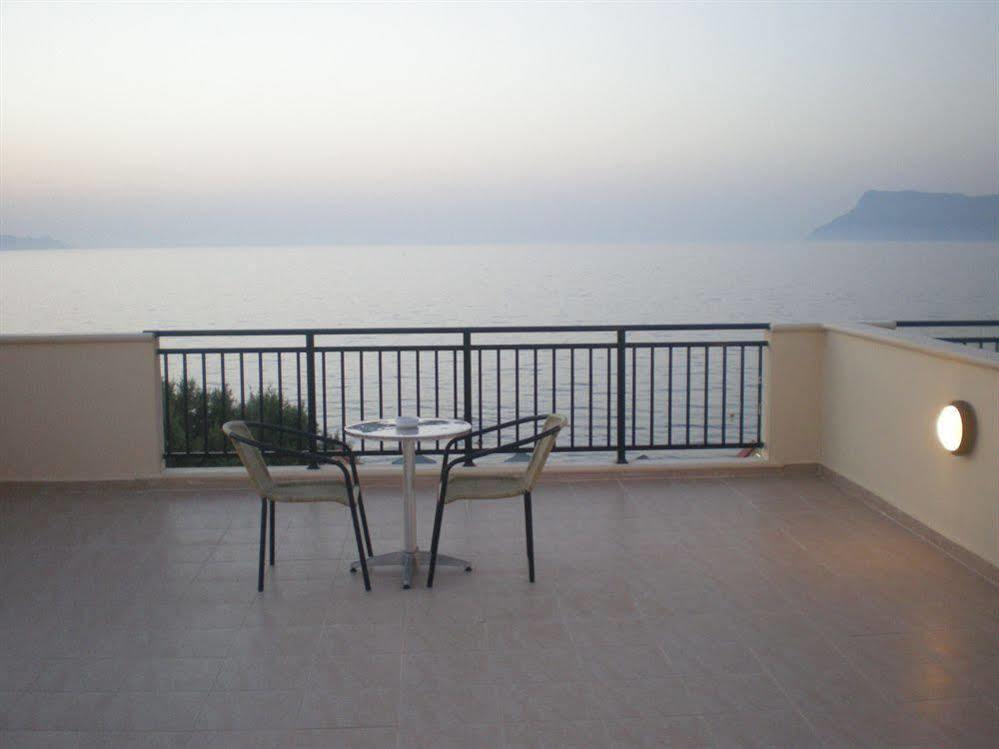 Mesogios Beach Korfalonas ภายนอก รูปภาพ
